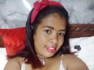 Xlovecam Adult Video Chat of MariahSquirting69