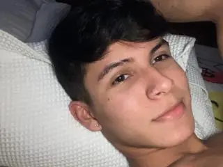 Xlovecam Sex Chat of Angelitocute