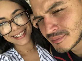 Xlovecam Live Porn of MikeAndLunaa