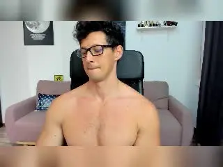 Xlovecam Watch Live Sex Cams of BrutusK