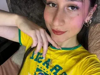 Xlovecam Best live sex cam show of MaddyCarina