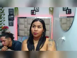 Xlovecam Sex Cam of MollyXDamiam