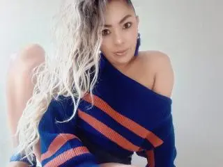 Xlovecam Free Live Porn of KarenCurlyHair